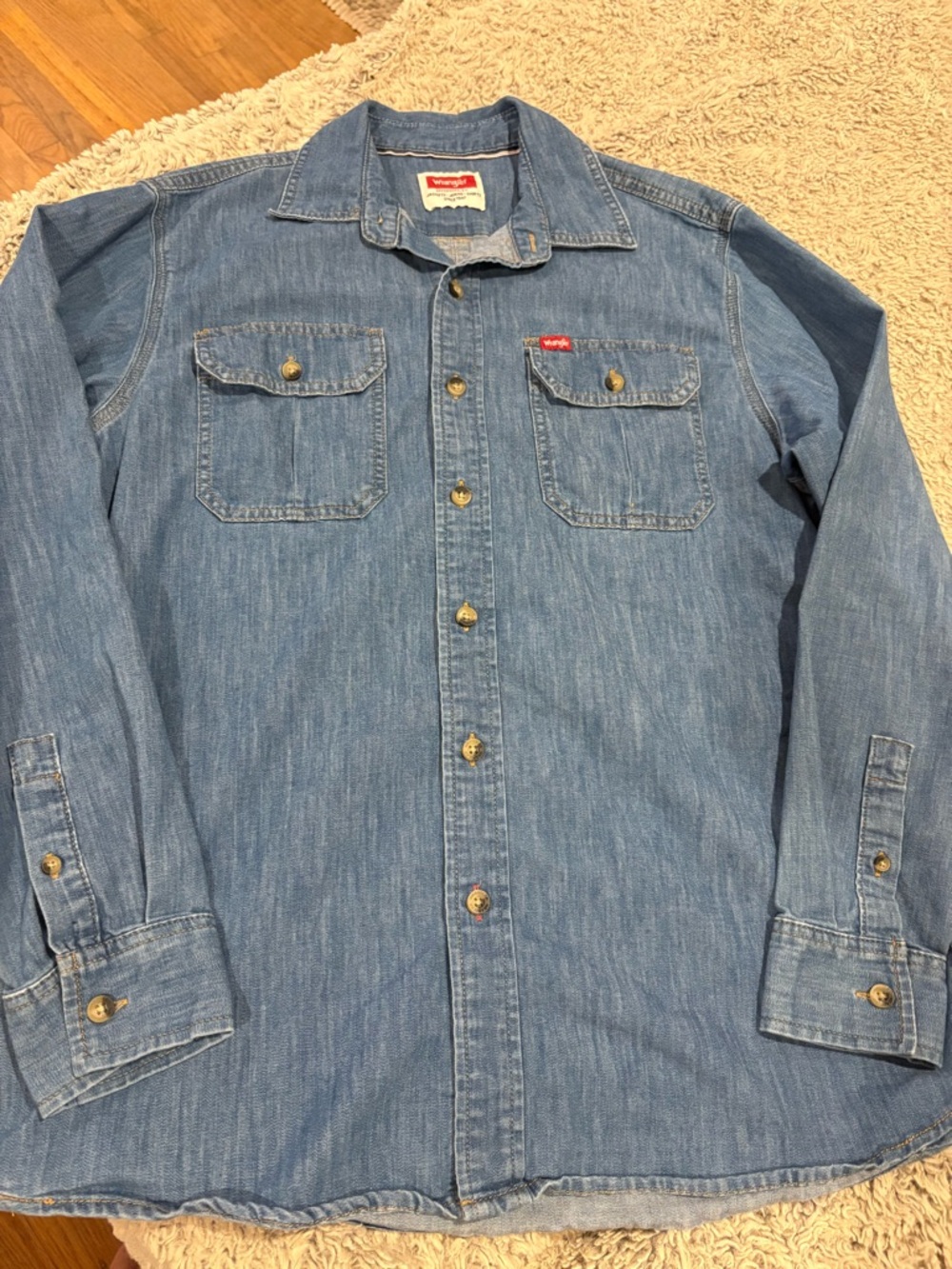 Wrangler Denim Button Down Shirt Mens Size Medium Blue Good Western Long Sleeve